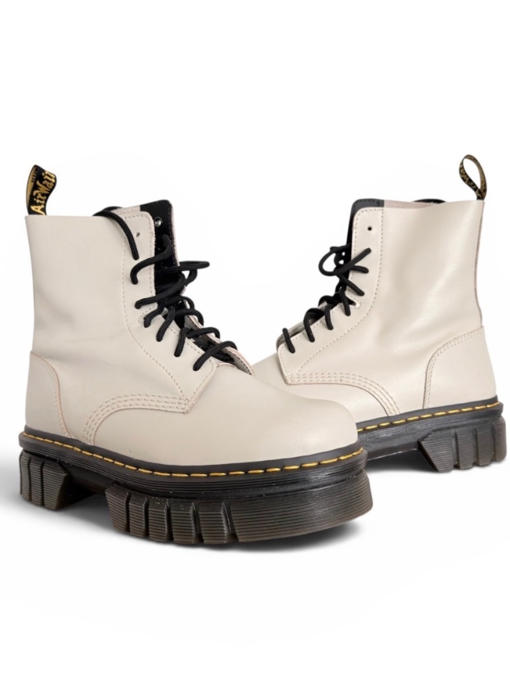 Dr.Martens Audrick Nappa Leather Unisex Platform Boots (size 10 women/9 men)